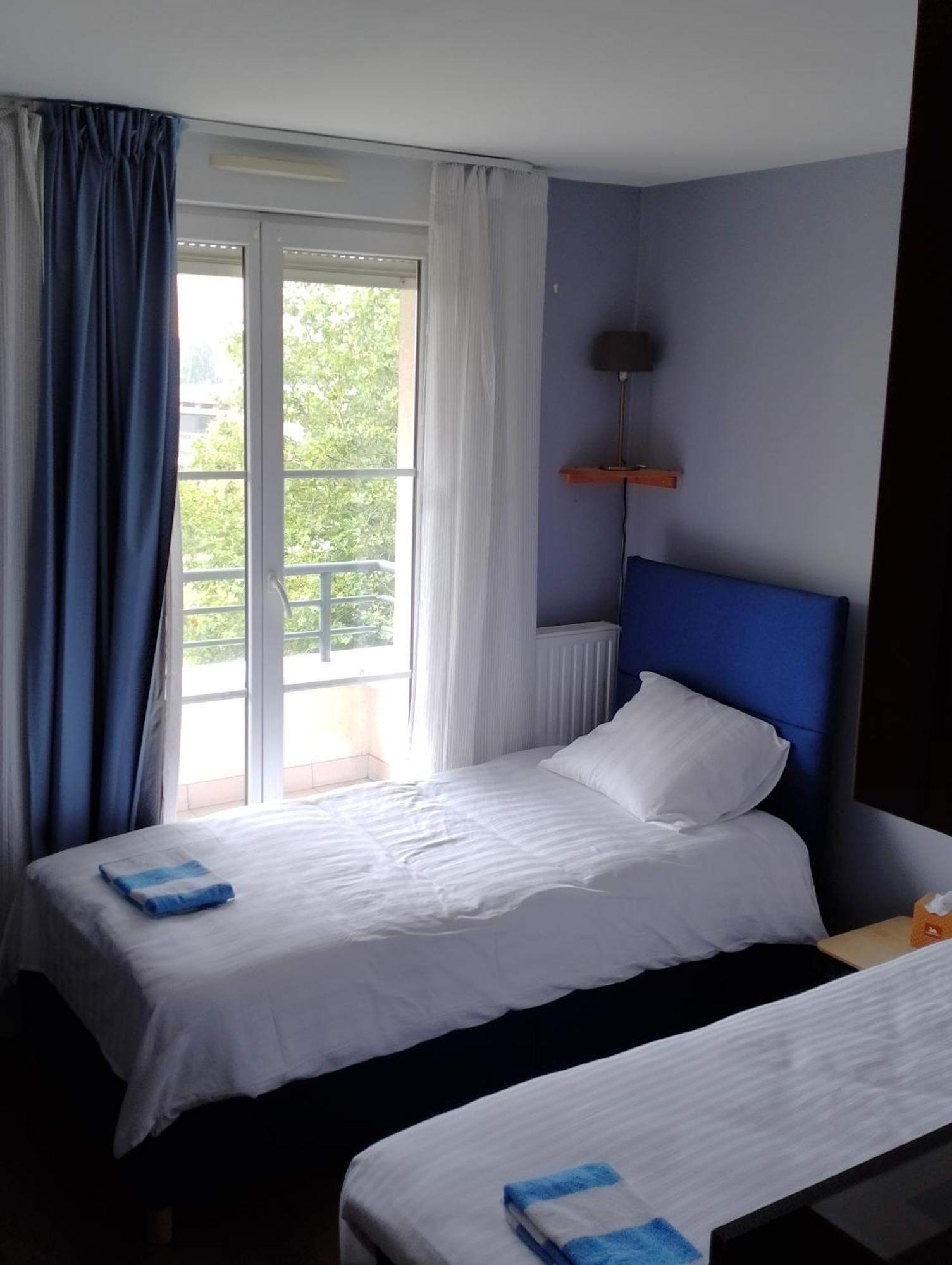 Appartement Residentiel Au Vert Et Au Frais Montigny-le-Bretonneux Exterior photo